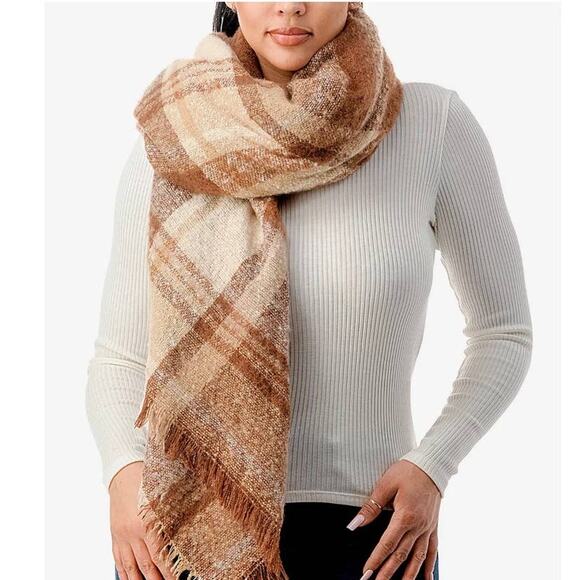 NWT MARCUS ADLER Women's Cozy Plaid Fringe-Trim Blanket Scarf - Picture 1 of 9